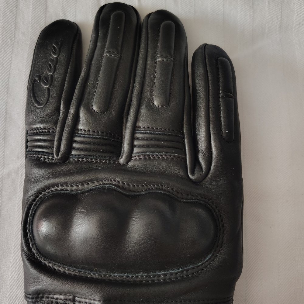 Motorcycle Premium Black Leather Riding Gloves - Picture 2 of 5